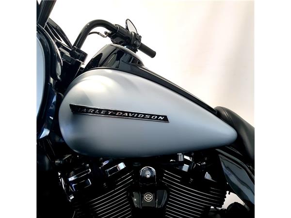 HARLEY-DAVIDSON ROAD GLIDE SPECIAL