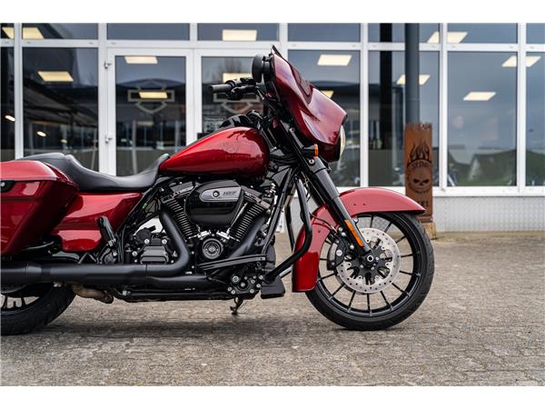 Harley-Davidson Kiel FLHXS Street Glide 107 cui - Jekill & Hyde -