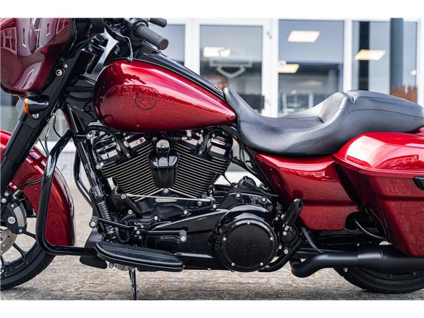 Harley-Davidson Kiel FLHXS Street Glide 107 cui - Jekill & Hyde -