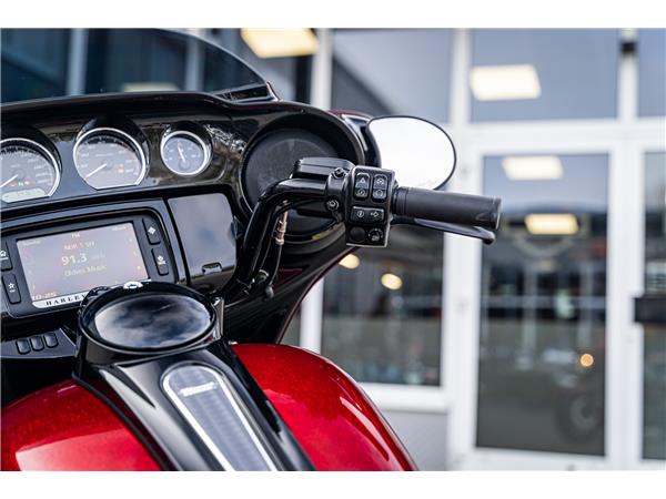 Harley-Davidson Kiel FLHXS Street Glide 107 cui - Jekill & Hyde -