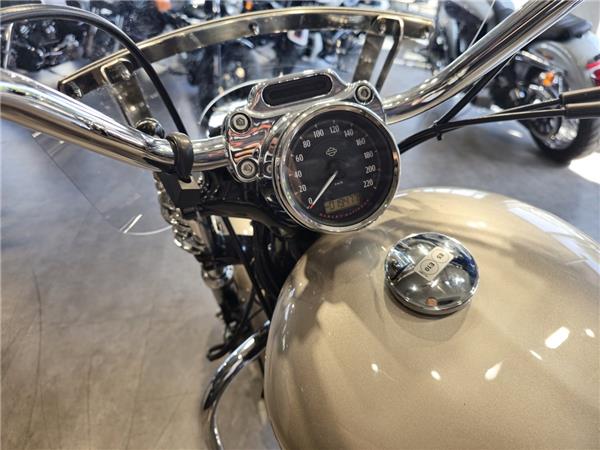 Sportster 1200 Custom 