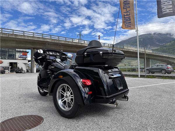 2025 HARLEY-DAVIDSON Trike FLHTCUTG Tri Glide Ultra 114 2025