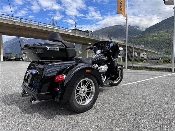 2025 HARLEY-DAVIDSON Trike FLHTCUTG Tri Glide Ultra 114 2025