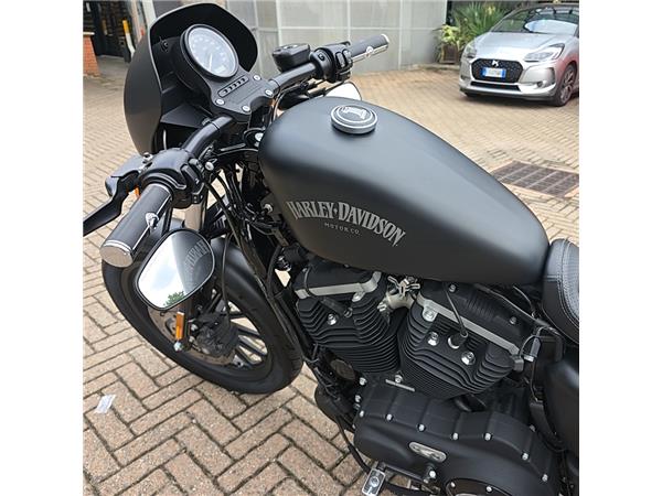 Harley-Davidson Sportster 883 IRON