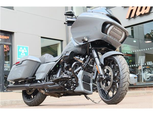 2022 HARLEY-DAVIDSON ROAD GLIDE ST