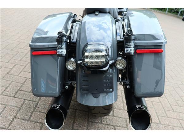 2022 HARLEY-DAVIDSON ROAD GLIDE ST
