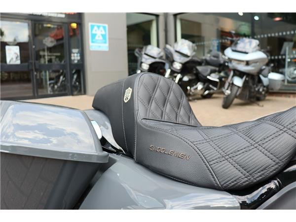 2022 HARLEY-DAVIDSON ROAD GLIDE ST