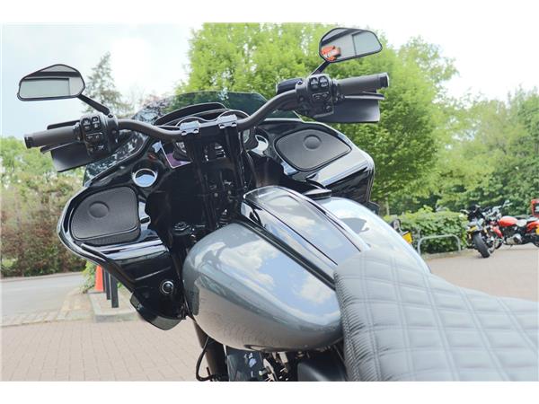 2022 HARLEY-DAVIDSON ROAD GLIDE ST