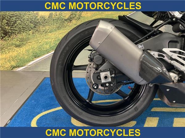  Yamaha MT-10 MT-10