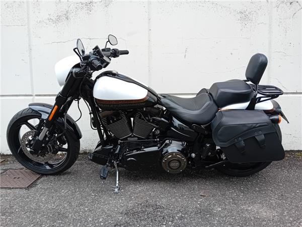 Harley-Davidson CVO - Custom Vehicle Operations Breakout Pro Street