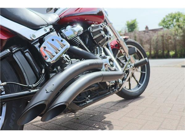 2018 HARLEY-DAVIDSON SOFTAIL FXLR LOWRIDER