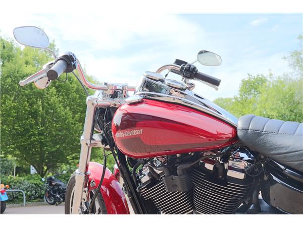 2018 HARLEY-DAVIDSON SOFTAIL FXLR LOWRIDER