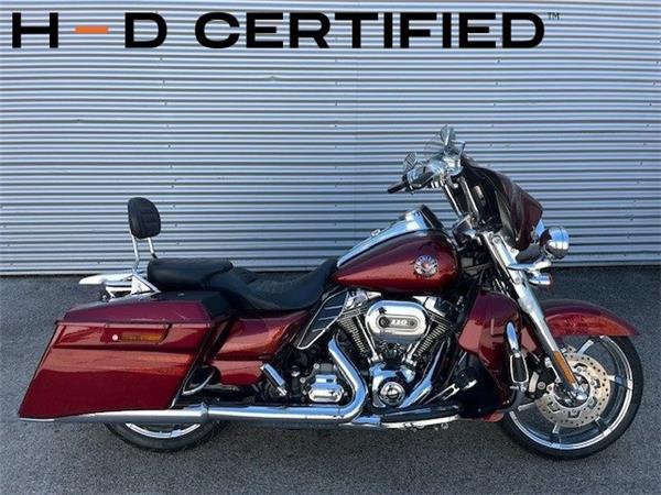 2013 Harley-Davidson CVO Road King FLHRSE