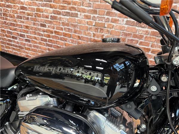 2018 HARLEY-DAVIDSON SUPERLOW