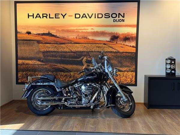 2017 HARLEY-DAVIDSON DELUXE
