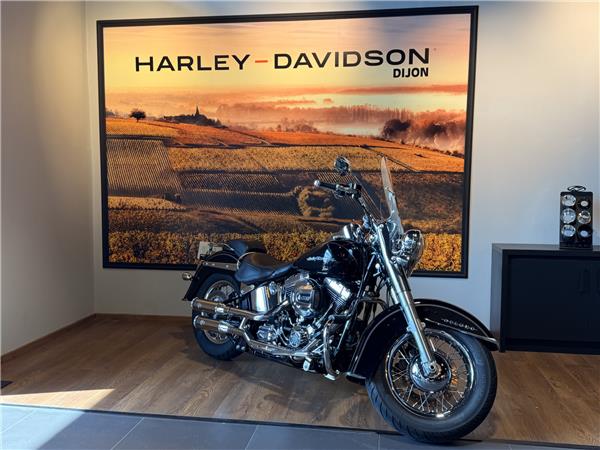 2017 HARLEY-DAVIDSON DELUXE