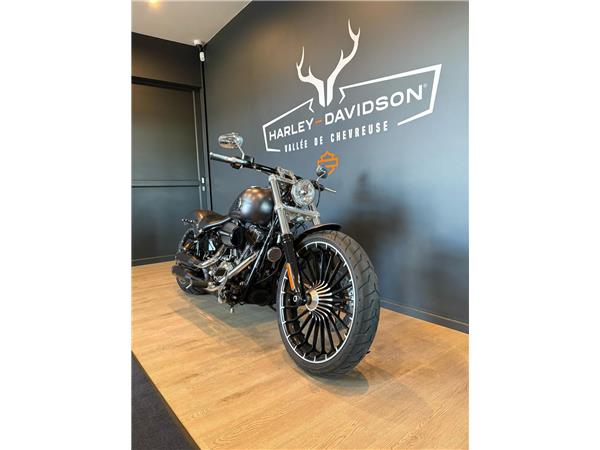 2017 HARLEY-DAVIDSON BREAKOUT