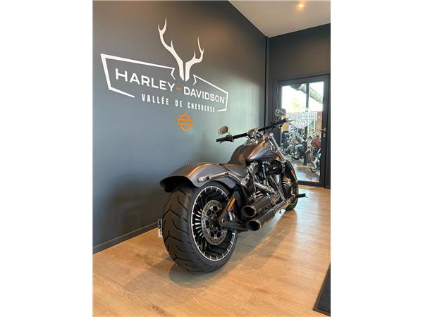 2017 HARLEY-DAVIDSON BREAKOUT