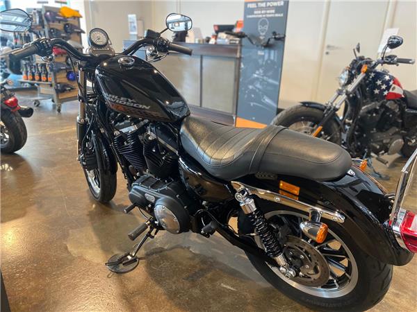 Harley-Davidson Sportster XL883R - 2011