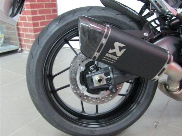 2024 Yamaha MT-09 Y-AMT
YD74GXT Black