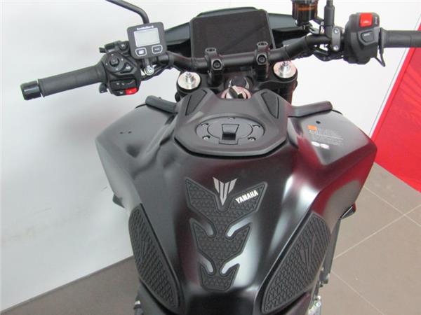 2024 Yamaha MT-09 Y-AMT
YD74GXT Black
