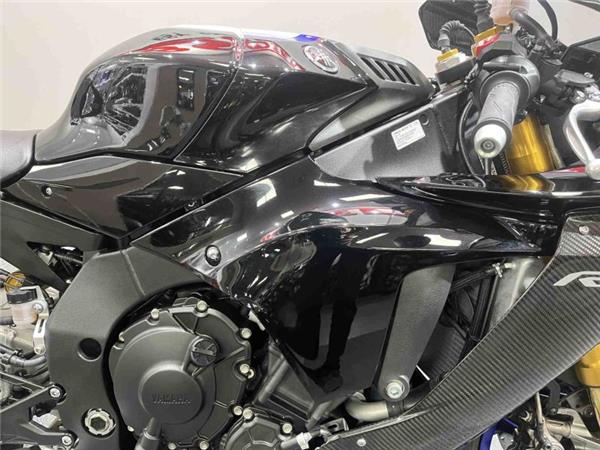2020 Yamaha YZF R1M Silver