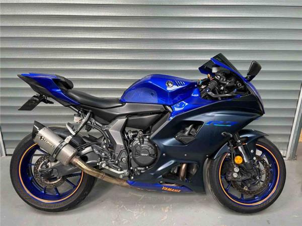 2022 Yamaha YZF-R7 BLUE