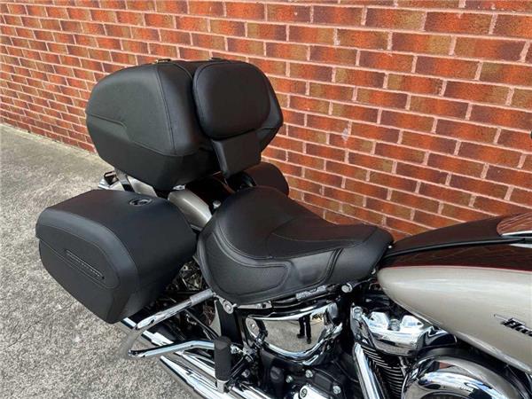 2018 Harley-Davidson Flde Softail Deluxe 1745