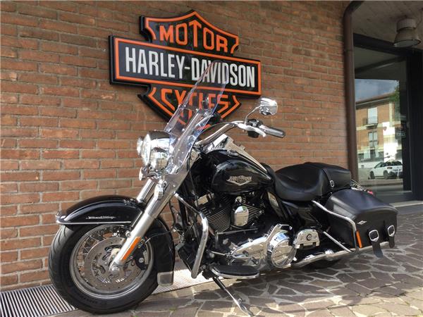 Harley-Davidson Touring Road King Classic 103