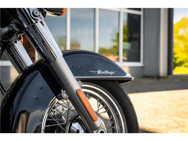 Harley-Davidson Kiel Softail Heritage FLHCS 114 CUI -NEUWERTIG -
