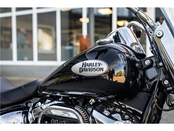 Harley-Davidson Kiel Softail Heritage FLHCS 114 CUI -NEUWERTIG -