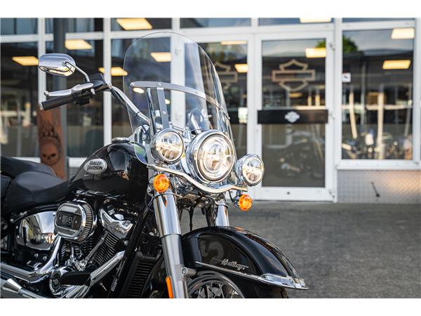 Harley-Davidson Kiel Softail Heritage FLHCS 114 CUI -NEUWERTIG -