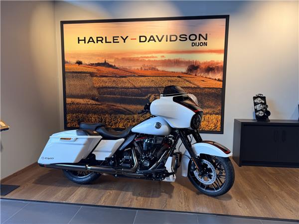 2022 HARLEY-DAVIDSON STREET GLIDE