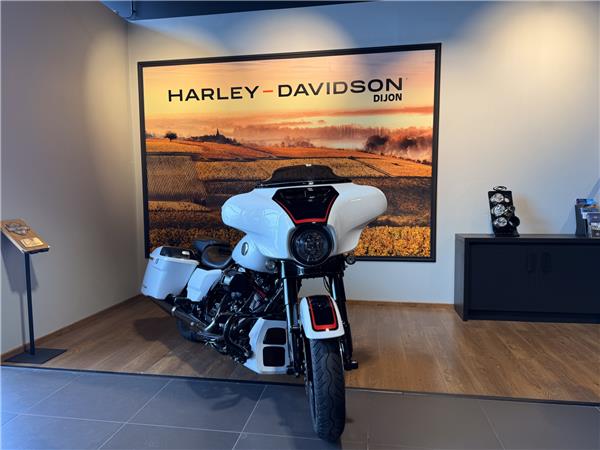 2022 HARLEY-DAVIDSON STREET GLIDE