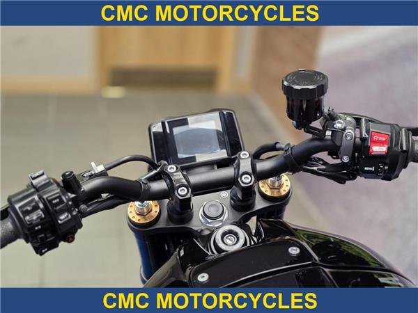  Yamaha XSR900 XSR900