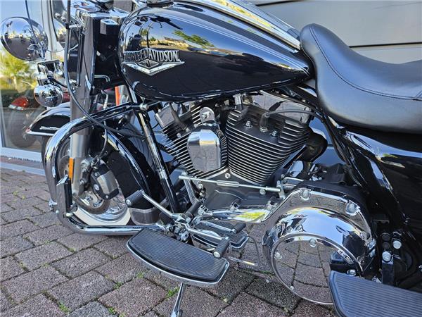 FLHRC Road King Classic 