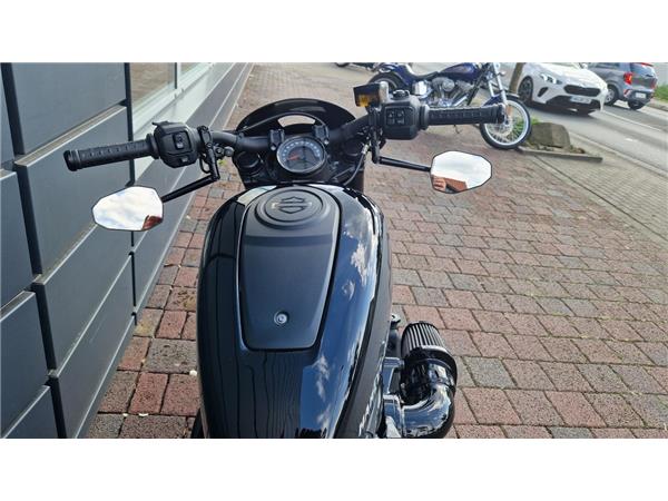 RH975 NIGHTSTER Custombike J&H Klappenauspuff