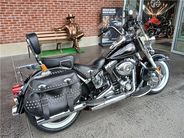 2011 HARLEY-DAVIDSON HERITAGE