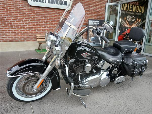 2011 HARLEY-DAVIDSON HERITAGE