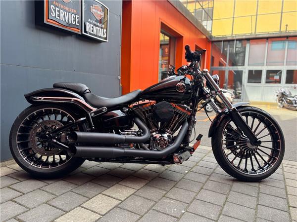 2017 Harley-Davidson Softail Breakout FXSB