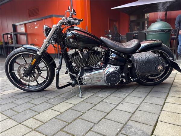 2013 Harley-Davidson Softail Breakout FXSB