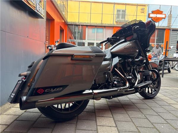 2021 Harley-Davidson CVO Street Glide FLHXSE