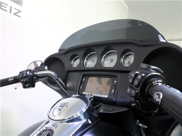 2018 HARLEY-DAVIDSON Touring FLHXS Street Glide Special 107 ABS