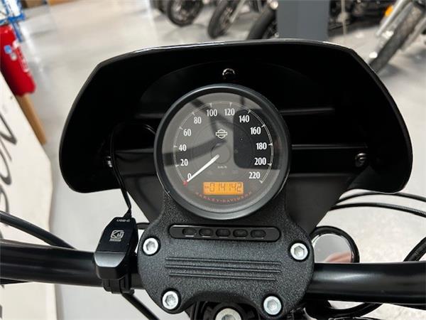 2015 HARLEY-DAVIDSON SPORTSTER 883