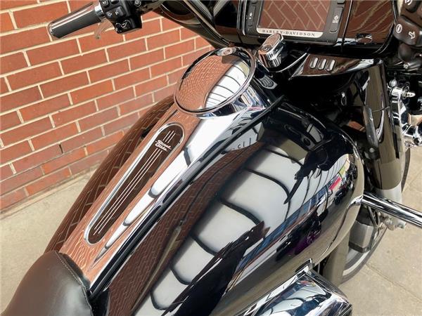 2017 HARLEY-DAVIDSON TOURING FLHXS STREET GLIDE SPECIAL