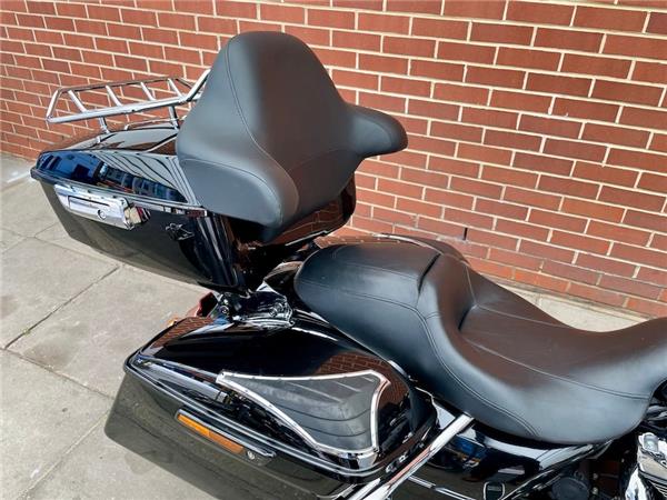 2017 HARLEY-DAVIDSON TOURING FLHXS STREET GLIDE SPECIAL