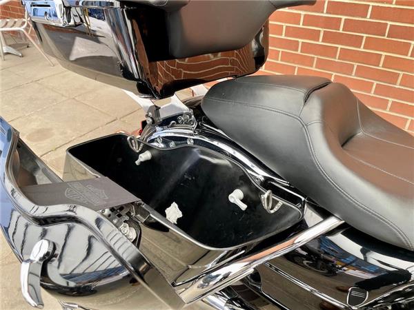 2017 HARLEY-DAVIDSON TOURING FLHXS STREET GLIDE SPECIAL