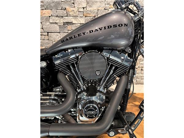 2015 HARLEY-DAVIDSON Softail FXSB Breakout 103 ABS