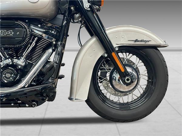 2018 HARLEY-DAVIDSON Softail FLHCS Heritage Classic 114 ABS