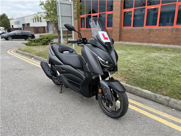  2023 Yamaha XMAX 125